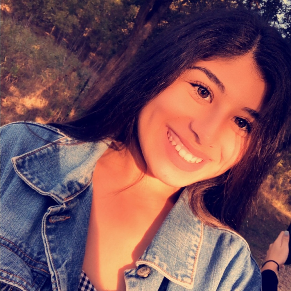 Meet your Posher, Olivia